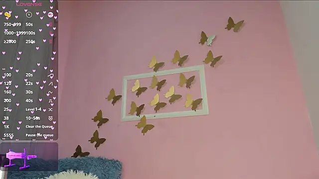 Snapshot of Alba_Olimpo chatting on 01-09-25, 03:47 Alba Olimpo online show from 01-09-25, 03:47