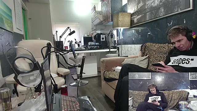 Doggyray44 online show from 02-06-25, 02:37