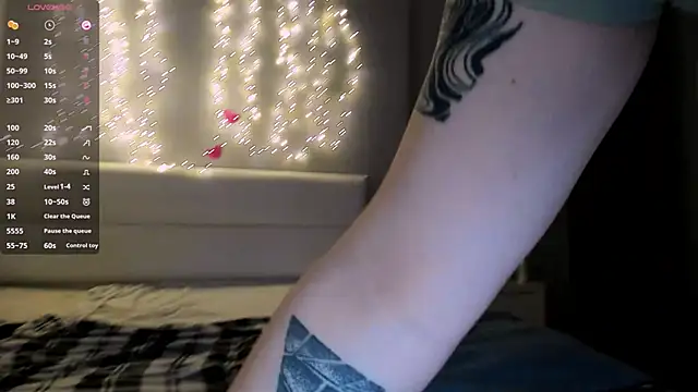 July Slowdive online show from 03-19-25, 01:40