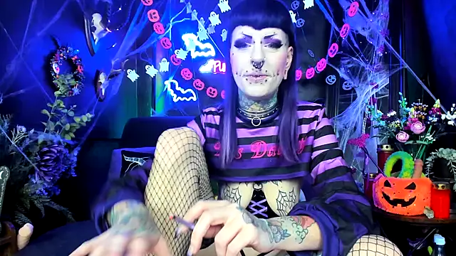 Purple Coffin666 online show from 10-27-25, 09:35