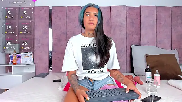 AshlieRoberts online show from 02-15-25, 11:28