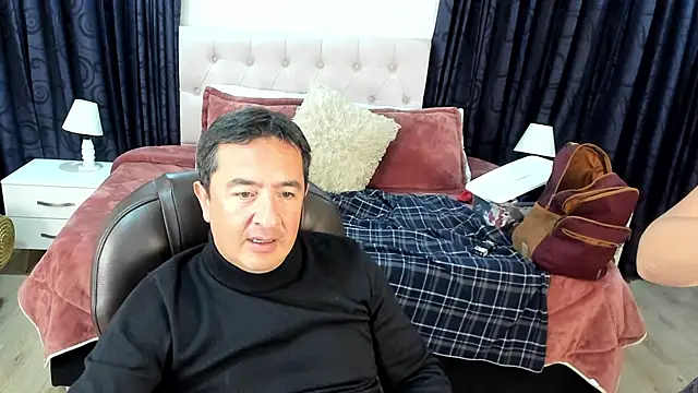 Snapshot of Sam_and_molly_ chatting on 01-23-25, 07:18 Sam and molly  online show from 01-23-25, 07:18