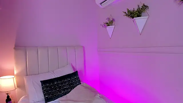 Snapshot of _bianca_18 chatting on 01-30-25, 05:39 bianca 18 online show from 01-30-25, 05:39