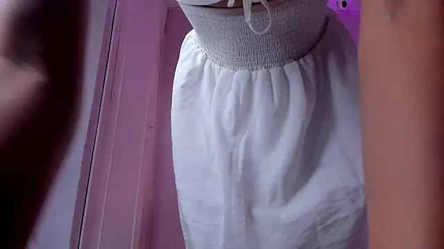 Snapshot of _bianca_18 chatting on 02-26-25, 11:41 bianca 18 online show from 02-26-25, 11:41