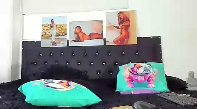 Snapshot of doll_celeste20 chatting on 03-10-25, 01:10 doll celeste20 online show from 03-10-25, 01:10