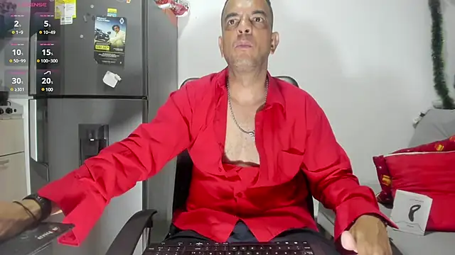 Snapshot of latinmartin73 chatting on 12-28-24, 01:08 latinmartin73 online show from 12-28-24, 01:08