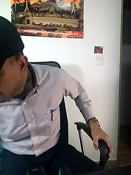 Snapshot of latinmartin73 chatting on 02-26-25, 12:05 latinmartin73 online show from 02-26-25, 12:05