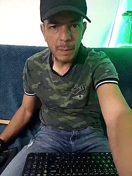 Snapshot of latinmartin73 chatting on 03-03-25, 01:31 latinmartin73 online show from 03-03-25, 01:31