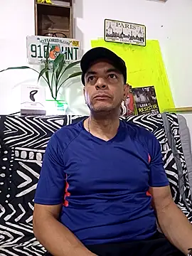 Snapshot of latinmartin73 chatting on 09-13-25, 12:21 latinmartin73 online show from 09-13-25, 12:21