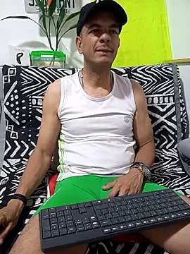 Snapshot of latinmartin73 chatting on 09-16-25, 02:56 latinmartin73 online show from 09-16-25, 02:56
