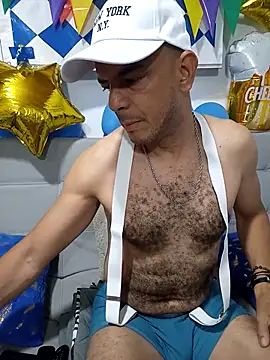Snapshot of latinmartin73 chatting on 09-27-25, 12:15 latinmartin73 online show from 09-27-25, 12:15