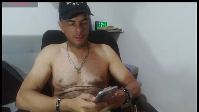 latinmartin73 online show from 04-18-26, 04:44