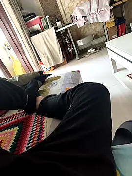 huzi518 online show from 02-25-25, 05:41