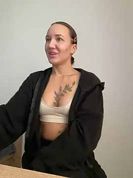 Stasia Queen online show from 12-03-24, 09:22