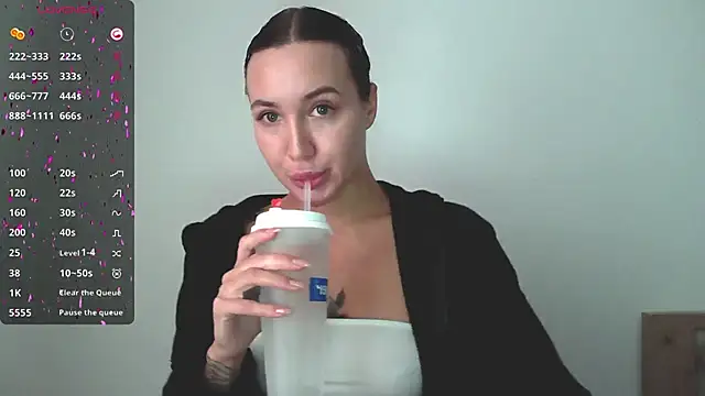 Stasia Queen online show from 12-05-24, 09:28