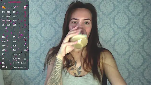 Stasia Queen online show from 01-16-25, 08:22