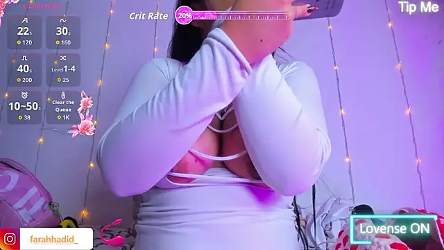 Snapshot of Maisa_issa chatting on 01-08-26, 01:24 Maisa issa online show from 01-08-26, 01:24