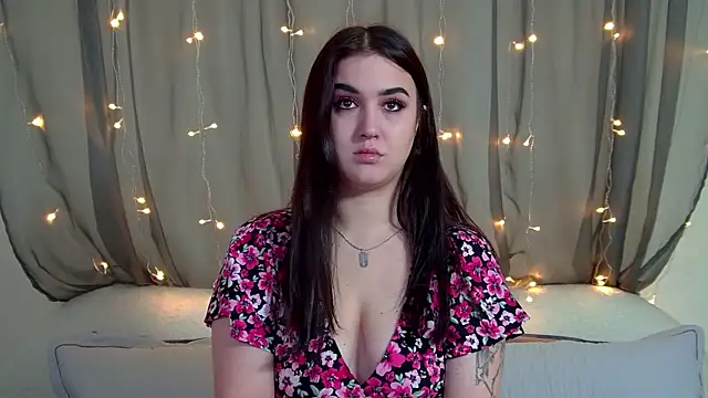 ChristinaMilton online show from 11-10-25, 06:40