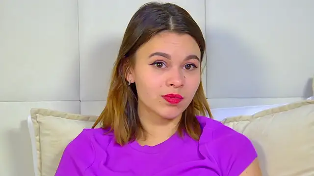 Snapshot of PollyLanders chatting on 01-23-25, 03:43 PollyLanders online show from 01-23-25, 03:43