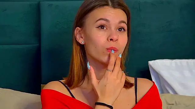 Snapshot of PollyLanders chatting on 02-09-25, 04:36 PollyLanders online show from 02-09-25, 04:36