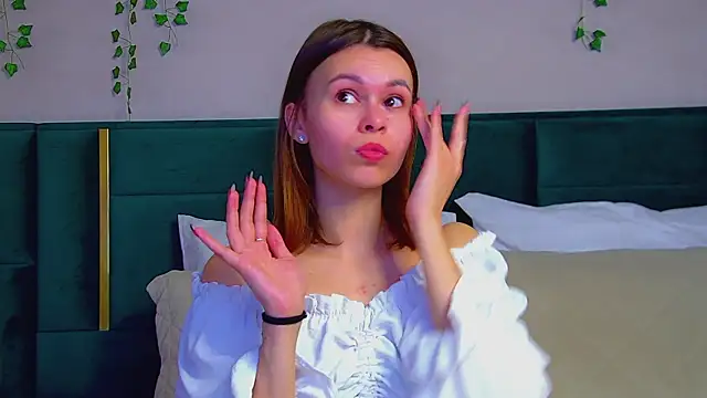 Snapshot of PollyLanders chatting on 03-01-25, 06:21 PollyLanders online show from 03-01-25, 06:21