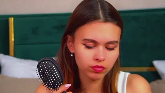 Snapshot of PollyLanders chatting on 09-29-25, 06:24 PollyLanders online show from 09-29-25, 06:24