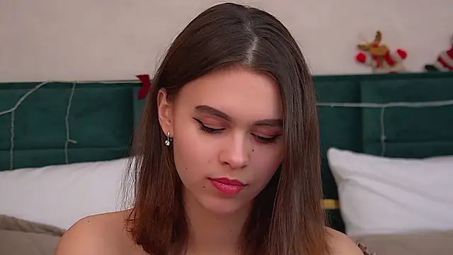 Snapshot of PollyLanders chatting on 12-20-25, 06:26 PollyLanders online show from 12-20-25, 06:26