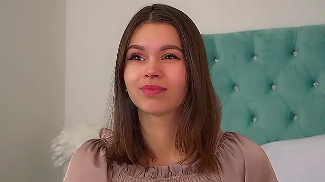 Snapshot of PollyLanders chatting on 02-01-26, 07:12 PollyLanders online show from 02-01-26, 07:12