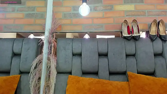 JESSYCORTES online show from 11-24-25, 03:23