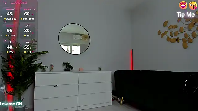 Jessy Cruz online show from 12-15-24, 08:08