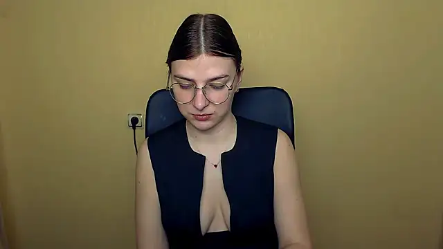 Luna Lush  online show from 11-21-25, 01:10