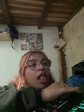 SophiaWeestt99 online show from 09-20-25, 02:34