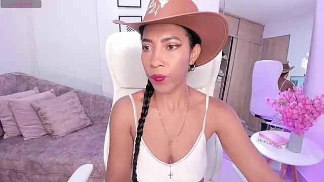 Shantaall  online show from 10-31-25, 07:04