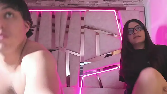 mia and austin online show from 12-18-25, 01:22