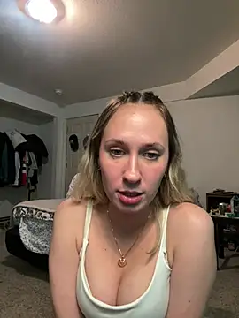 M1ssyk1ssy online show from 12-16-24, 01:21