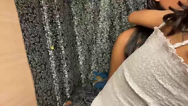 Snapshot of mystical_zara chatting on 03-16-25, 11:57 mystical zara online show from 03-16-25, 11:57