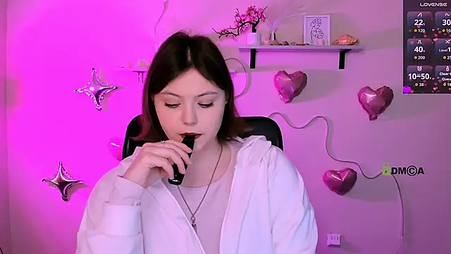 nikole kitt online show from 02-16-26, 07:54