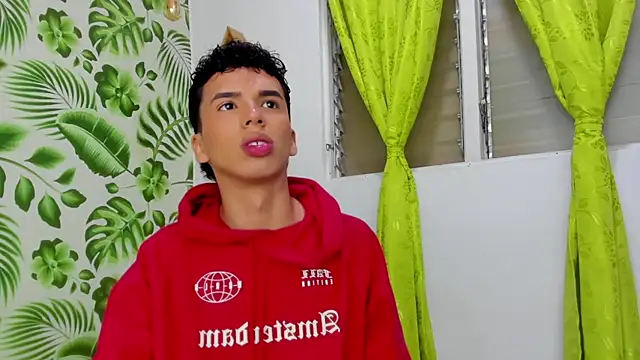 SEANTROYY online show from 03-15-25, 04:02