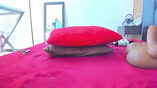 candela collinss online show from 01-18-25, 06:10