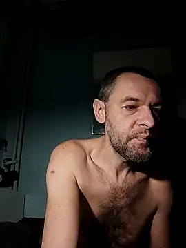 Andrzej-M online show from 11-30-25, 05:55