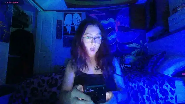 NovaLove2002 online show from 11-12-25, 02:45