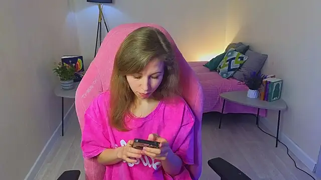 Lill Mary online show from 01-14-25, 02:19