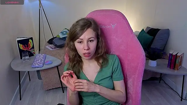 Lill Mary online show from 02-15-25, 05:30