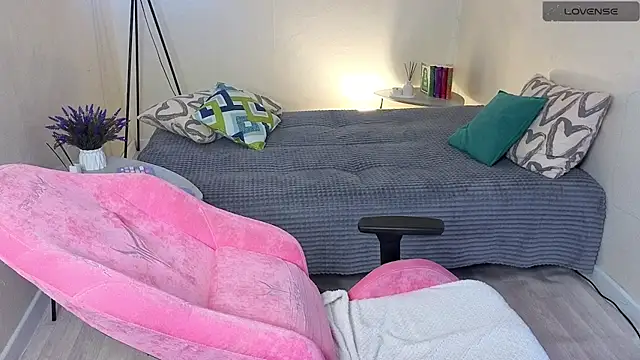 Lill Mary online show from 03-23-25, 03:10