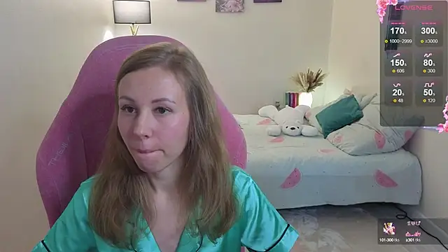 Lill Mary online show from 10-17-25, 03:10