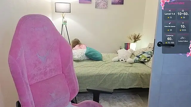 Lill Mary online show from 11-07-25, 02:22