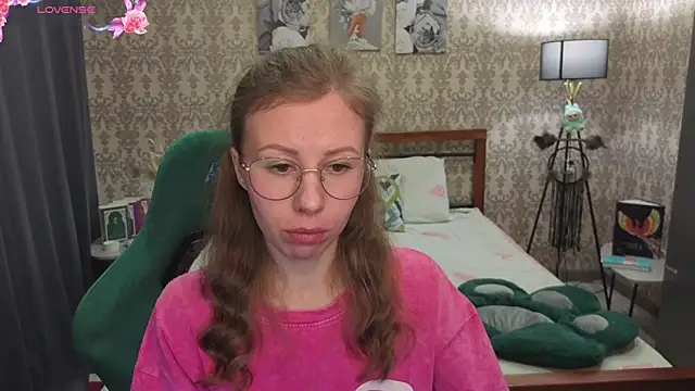 Lill Mary online show from 02-15-26, 03:14