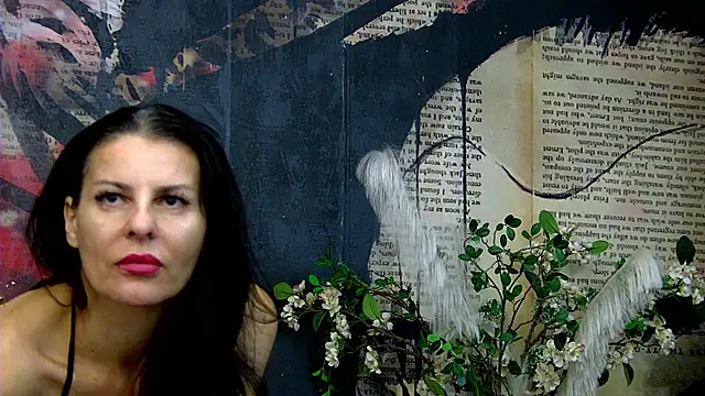 Snapshot of TessaKlarn chatting on 09-13-25, 06:24 TessaKlarn online show from 09-13-25, 06:24