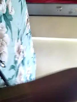 anuradha1432 online show from 10-02-25, 08:21