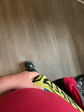 Snapshot of lescoquin2215 chatting on 10-09-25, 09:40 lescoquin2215 online show from 10-09-25, 09:40